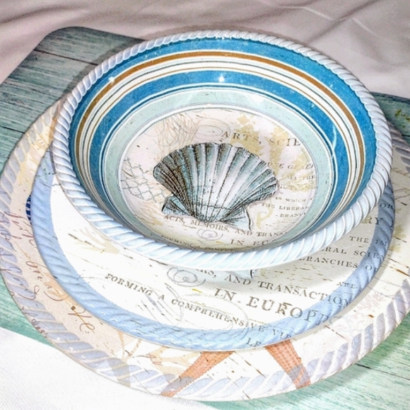 17pc. Tommy Bahama "Sea Wonders" melamine dinnerware - Picture 2 of 4